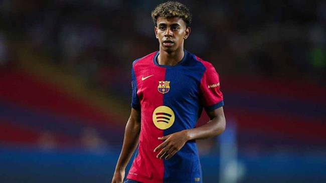 Yamal hứng nạn phân biệt chủng tộc nghiêm trọng 1 Yamal hứng nạn phân biệt chủng tộc nghiêm trọng 1