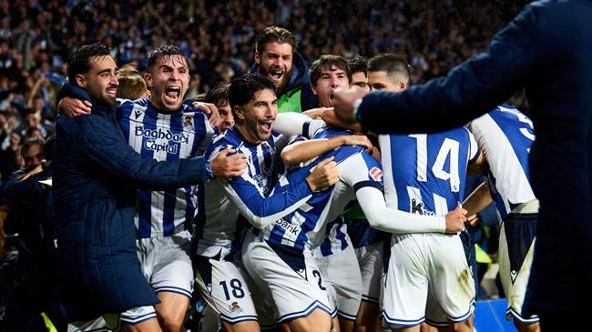 Nhận định Elche vs Real Sociedad (3h00 ngày 811) Chờ đội khách vượt khó 2 Real Sociedad thắng 3 trận gần nhất ở mọi giải đấu.