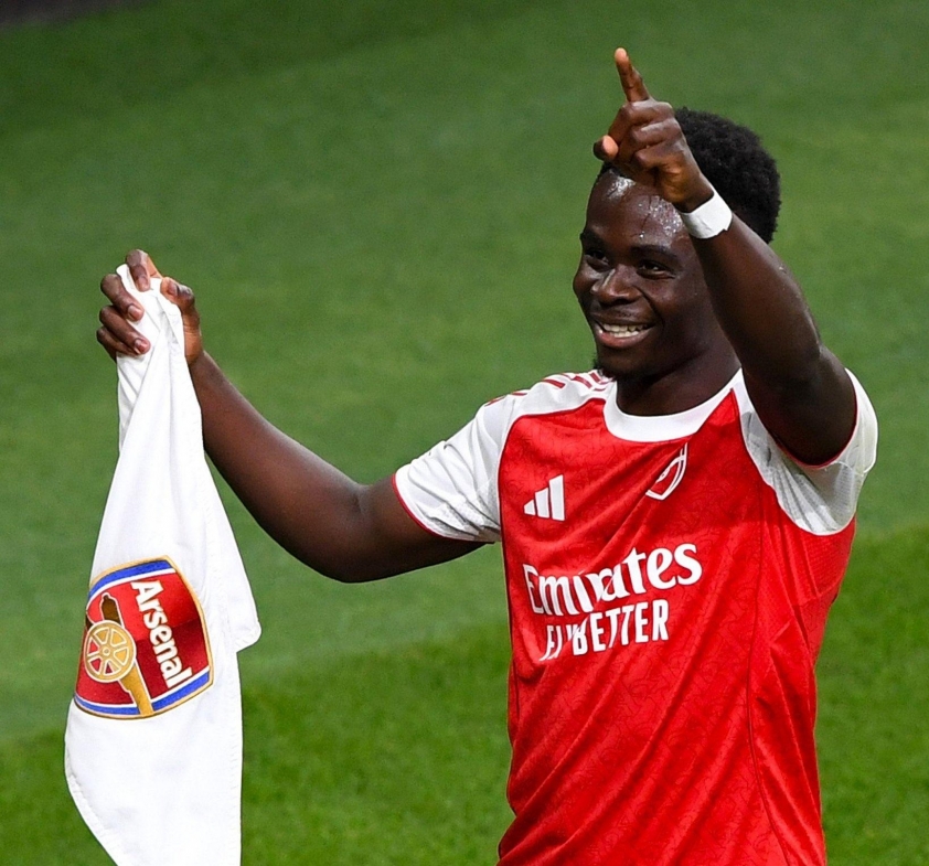 Arsenal đạt thỏa thuận với tiền đạo 105 triệu Euro Arsenal đã tiến gần việc gia hạn hợp đồng với Bukayo Saka