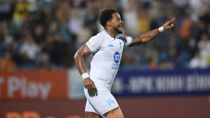 Tiền đạo Xuân Son chuẩn bị thi đấu trở lại