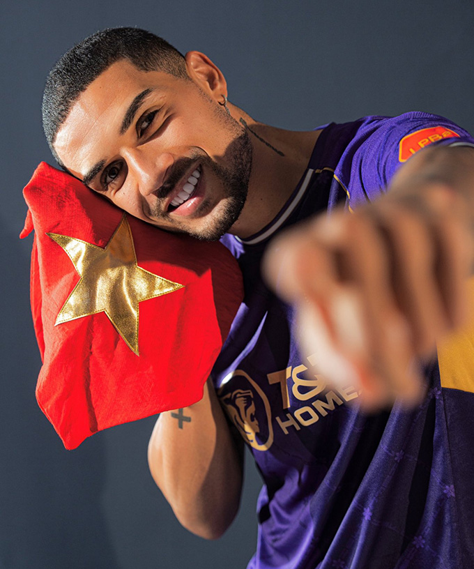 Hoàng Hên chịu khó học tiếng Việt Hoàng Hên chăm chỉ học tiếng Việt