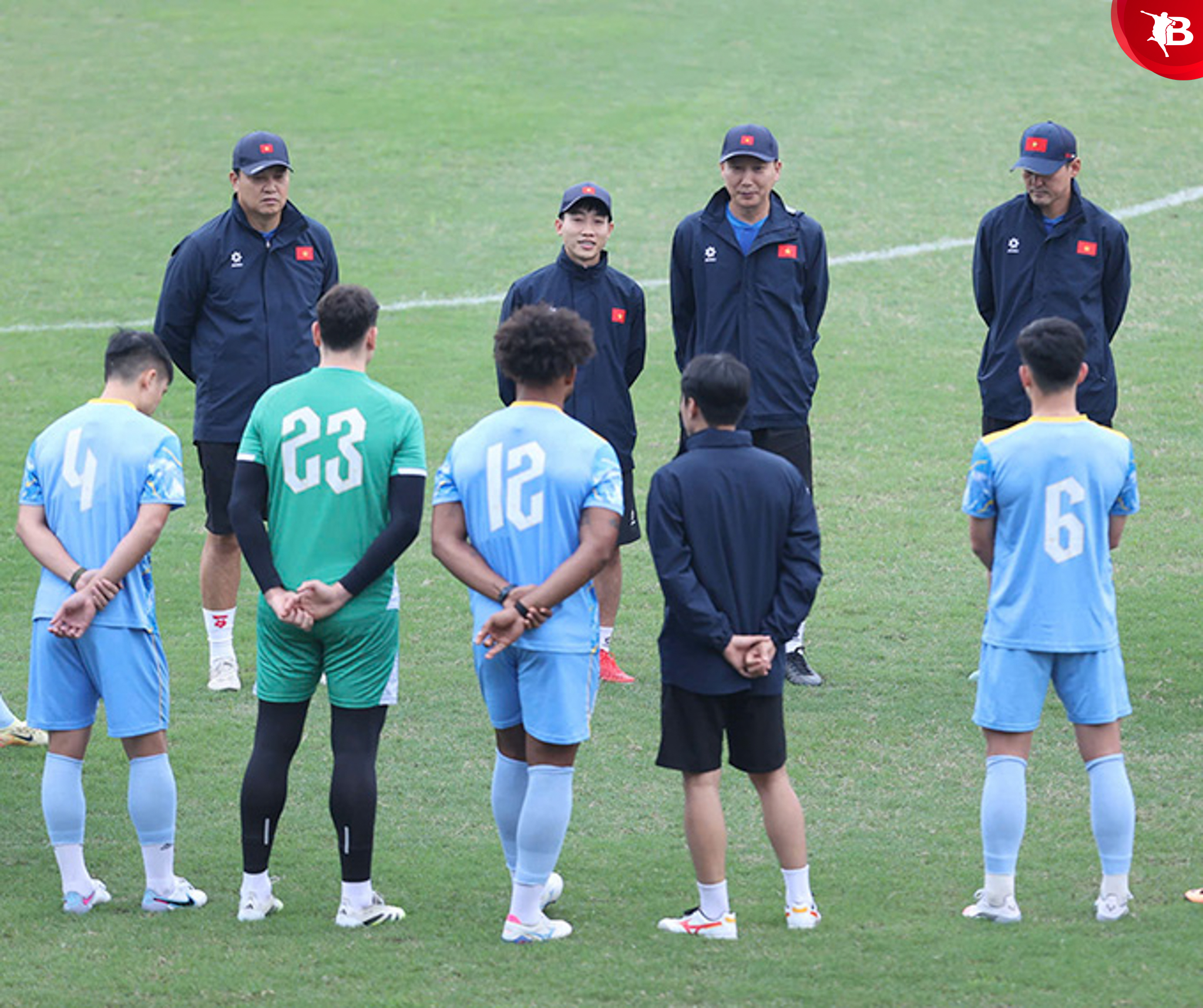 Xuân Son tích cực luyện tập cùng ĐT Việt Nam Xuân Son tập luyện chăm chỉ