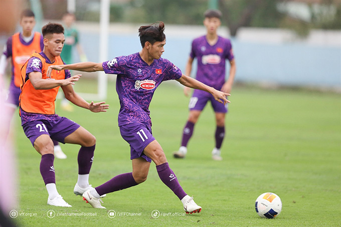 U22 Việt Nam đón chào sự trở lại của Bùi Vĩ Hào U22 Việt Nam trở lại với sự kiện bóng đá quốc tế