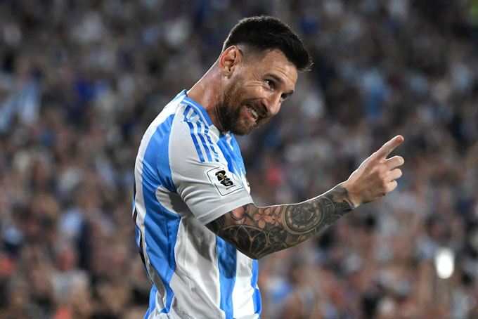 Cầu thủ Argentina vui mừng sau trận thắng