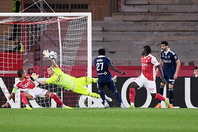 Monaco bất ngờ để thua Paris FC ngay trên sân nhà Monaco thất bại trước Paris FC