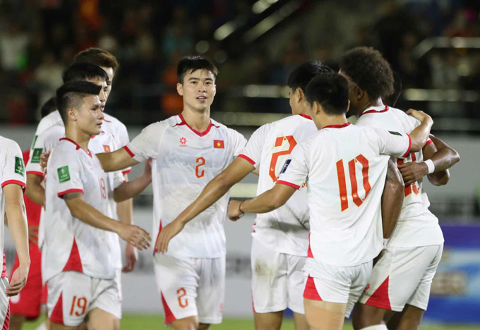 ĐT Việt Nam đã vượt qua Lào với tỉ số 2-0. ĐT Việt Nam đã vượt qua Lào với tỉ số 2-0.