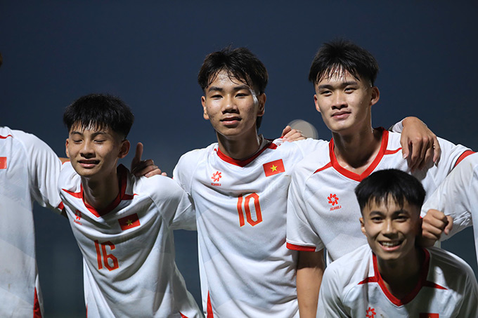 U17 Việt Nam khởi đầu trận đấu với phong độ cao