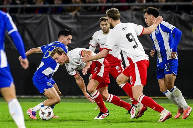 Nhận định Real Betis vs Utrecht (3h00 ngày 2811) Không dễ thắng cách biệt 2 Utrecht vừa cầm hòa Porto 1-1.