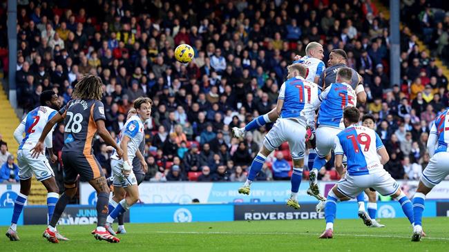 Blackburn ngụp lặn sâu ở mùa giải này Blackburn Rovers vật lộn trụ hạng Championship