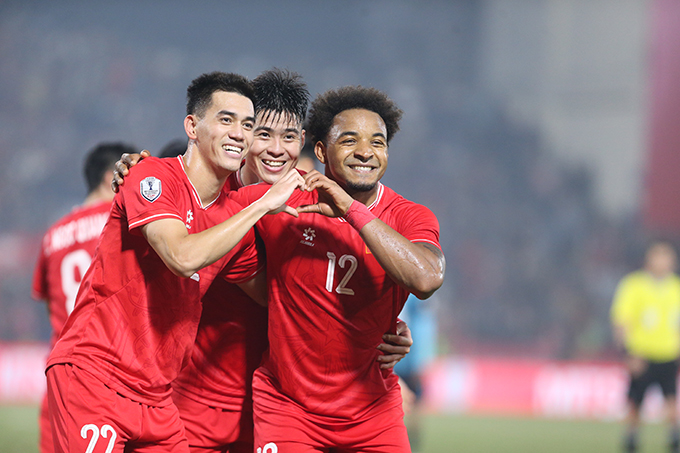 Đội tuyển Việt Nam ăn mừng vô địch AFF Cup