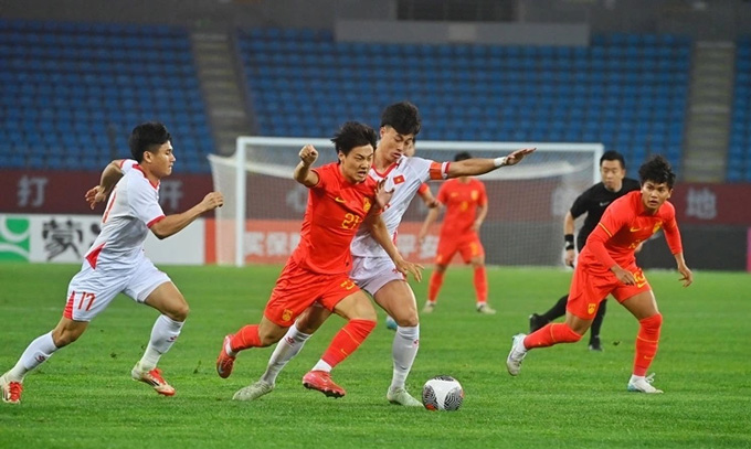 U22 Việt Nam thi đấu áp đảo cuối trận