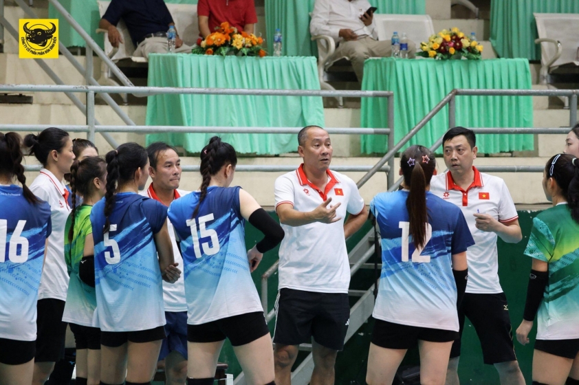 HLV Nguyễn Tuấn Kiệt thử nghiệm đội hình trong loạt trận giao hữu tại Tây Ninh