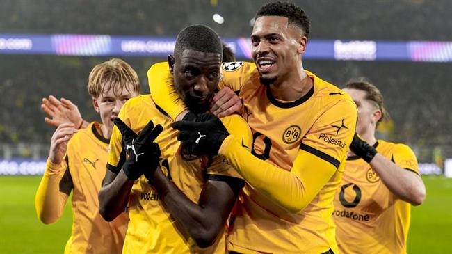 Dortmund đang bay cao ở Bundesliga Dortmund thi đấu tại Bundesliga