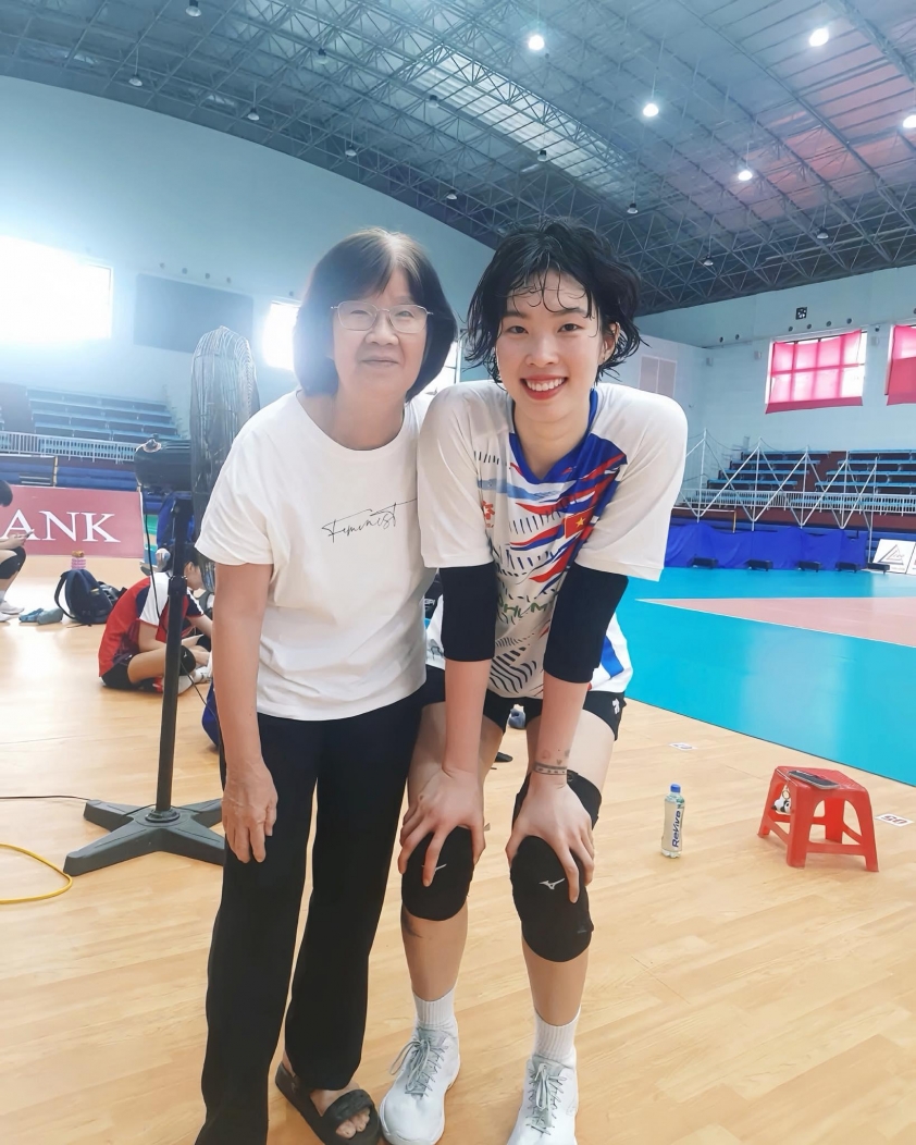 Trần Thị Thanh Thúy rạng rỡ với mái tóc mới