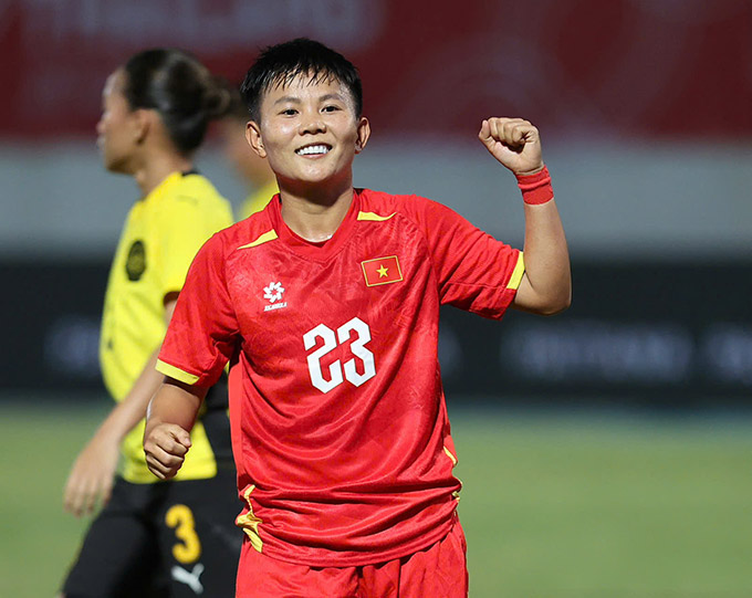 ĐT nữ Việt Nam thắng đậm Malaysia
