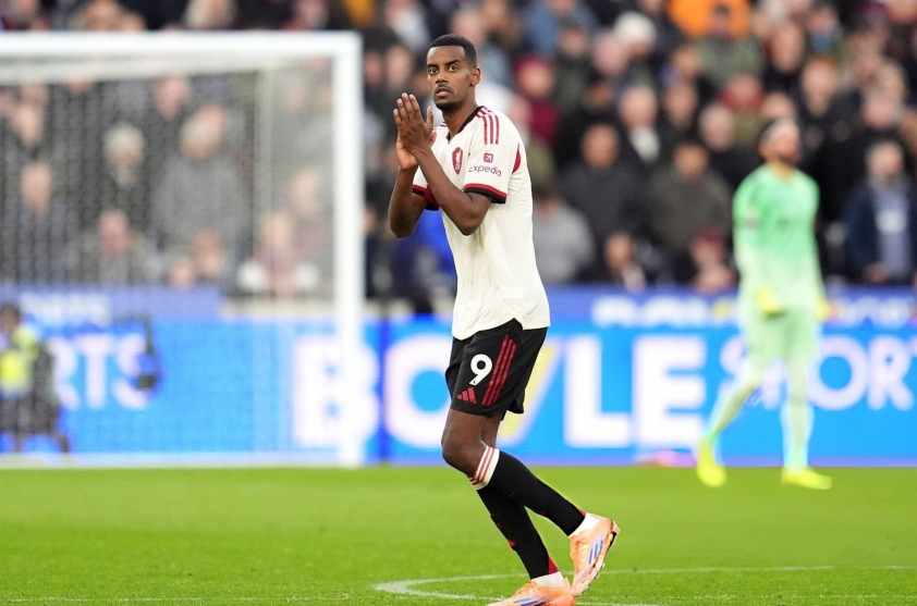 Alexander Isak hòa nhập tốt cùng Liverpool Alexander Isak dần cho thấy sự hòa nhập với Liverpool