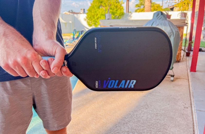 Hai phiên bản độ dày của vợt Volair Mach 1 Forza