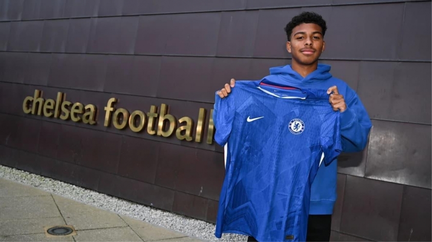 Isago Silva ký hợp đồng chính thức với Chelsea